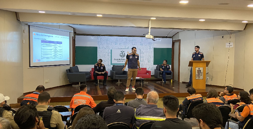 Portal de Not�cias PJF | Defesa Civil apresenta Plano de Conting�ncia para o per�odo chuvoso 2025/2026 em Juiz de Fora | DEFESA CIVIL - 9/10/2025