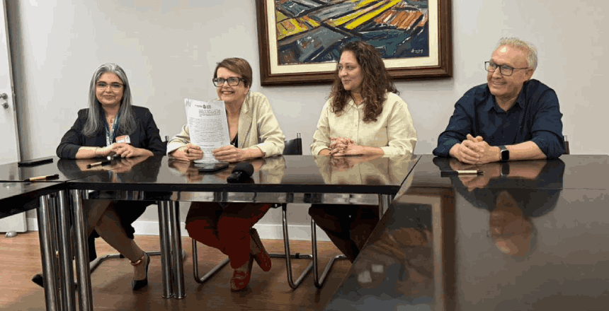 Portal de Not�cias PJF | Prefeita assina contrato para a realiza��o das obras da escola de tempo integral do bairro Maril�ndia | PREFEITA - 28/10/2025