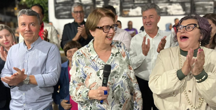 Portal de Not�cias PJF | Prefeita inaugura novo espa�o esportivo comunit�rio Arena Brasil, no bairro Amaz�nia, obra do Novo PAC | PREFEITA - 19/12/2025