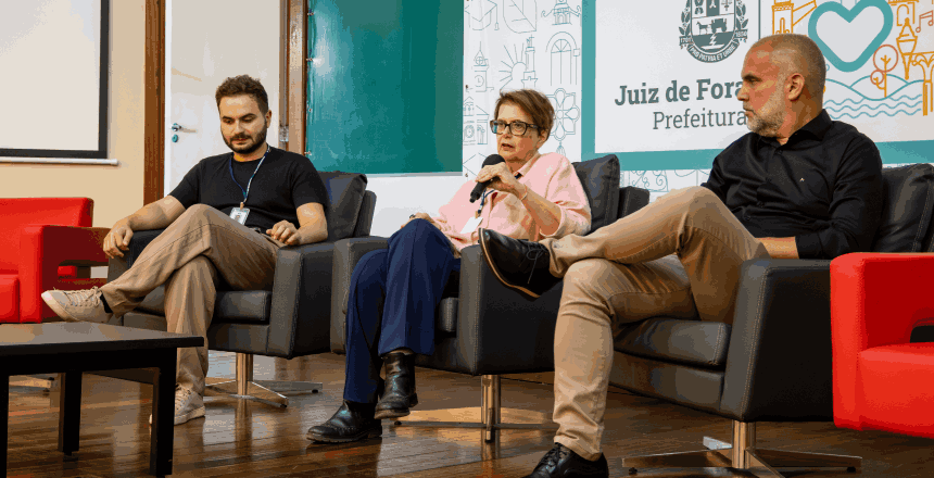 Portal de Not�cias PJF | Prefeita empossa Conselheiros da JFprev para o quadri�nio 2025-2029 | JF PREV - 24/11/2025