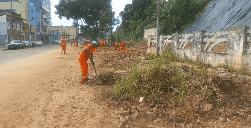 Portal de Not�cias PJF | Com mais de 20 caminh�es, equipes do Demlurb atuam na limpeza da cidade | DEMLURB - 4/3/2026
