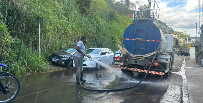 Portal de Not�cias PJF | Via Monsenhor Gustavo Freire � liberada ao tr�fego ap�s for�a-tarefa da PJF | SMU - 5/3/2026