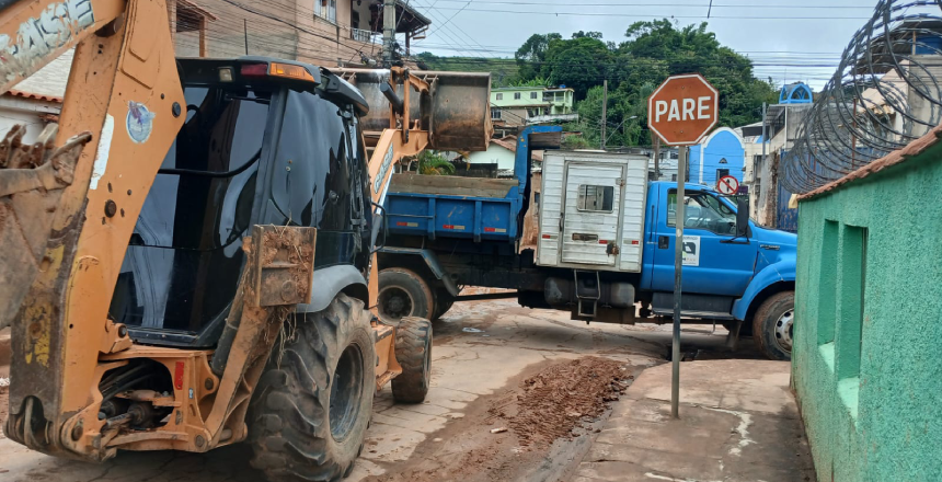 Portal de Not�cias PJF | Demlurb refor�a for�a-tarefa de limpeza em 18 bairros nesta quinta-feira, 12 | DEMLURB - 12/3/2026