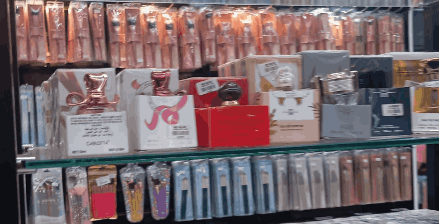 Portal de Not�cias PJF | Fiscaliza��o recolhe perfumes comercializados irregularmente em loja do Centro | SEDUPP - 18/3/2026