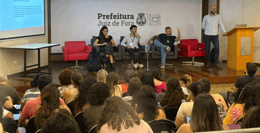 Portal de Not�cias PJF | CGM capacita servidores da PJF sobre parcerias com OSCs e refor�a gest�o transparente com base na Lei 13.019/2014 | CGM - 16/4/2026