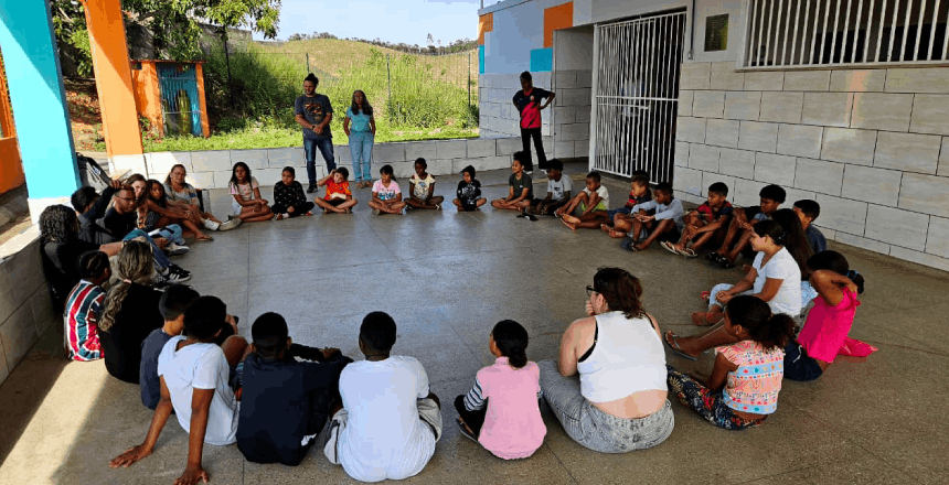 Portal de Not�cias PJF | Programa Educatur realiza oficinas educativas e participa do lan�amento da cartilha �Letras �ureas� | SETUR - 11/5/2026