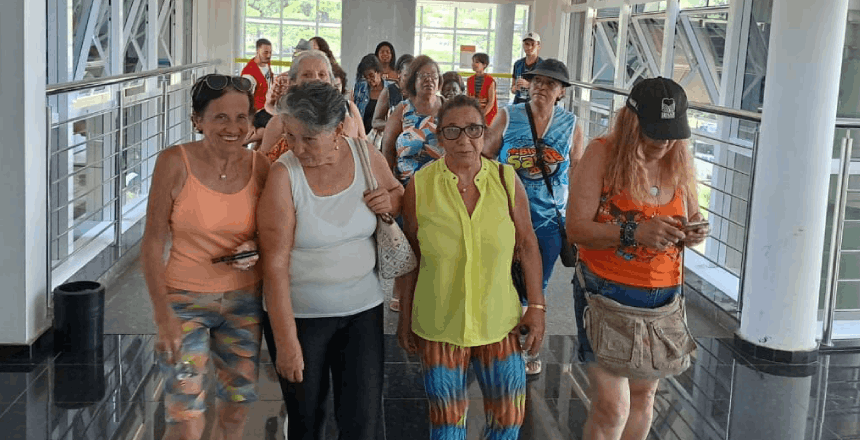 Portal de Not�cias PJF | Programa �Caminhando pela Hist�ria� leva idosos ao complexo esportivo municipal nesta quarta-feira, 20 | SETUR - 19/5/2026