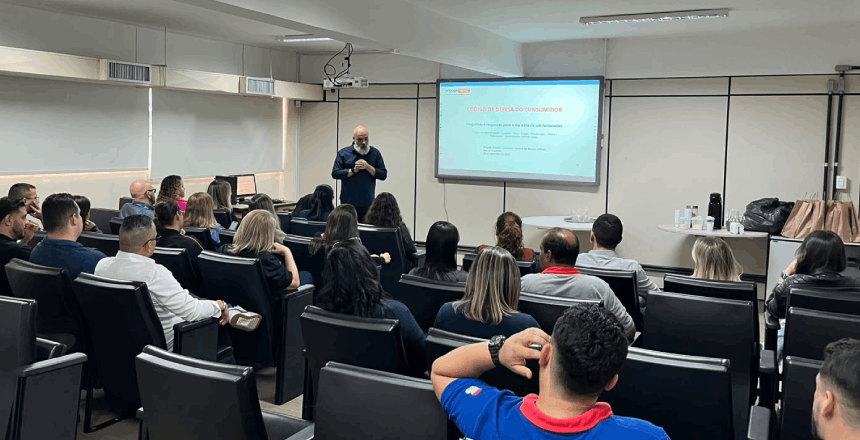 Portal de Not�cias PJF | Procon e Minist�rio P�blico de Minas Gerais promovem capacita��o para trabalhadores do setor varejista | PROCON - 17/9/2026
