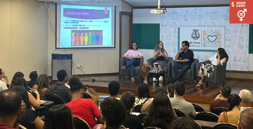 Portal de Noticias PJF | �Voc� sabe os tipos de viol�ncia contra mulher?� � o tema de palestra realizada pela Seppop - SEPPOP | 22/3/2024