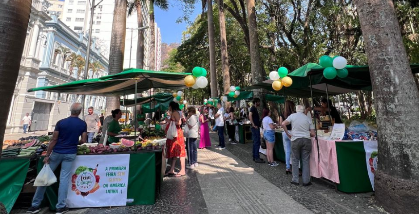 Portal de Not�cias PJF | PJF abre pesquisa de opini�o voltada aos feirantes para implanta��o de novas feiras livres na cidade | SEAPA - 23/12/2024