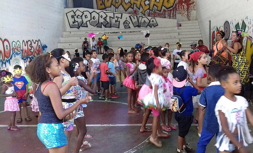 Portal de Notcias PJF | Professoras animam carnaval de escolas com muita msica e diverso   | SE - 24/2/2017