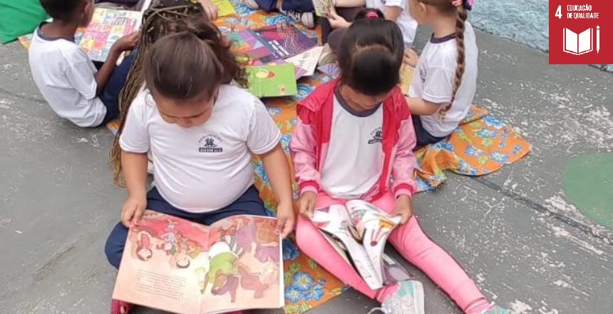 Portal de Notcias PJF | Crianas da Escola Municipal Jardim de Al se divertem durante a Semana Literria | SE - 24/4/2024