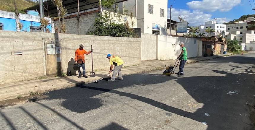 Portal de Noticias PJF | Rua João Krolman Sobrinho, no São Pedro, recebe operação tapa-buracos nesta terça-feira, 24 - EMPAV | 24/5/2022