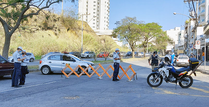 Portal de Not�cias PJF | Avenida Rio Branco ser� interditada neste s�bado para desmonte de rocha | SMU - 26/8/2021