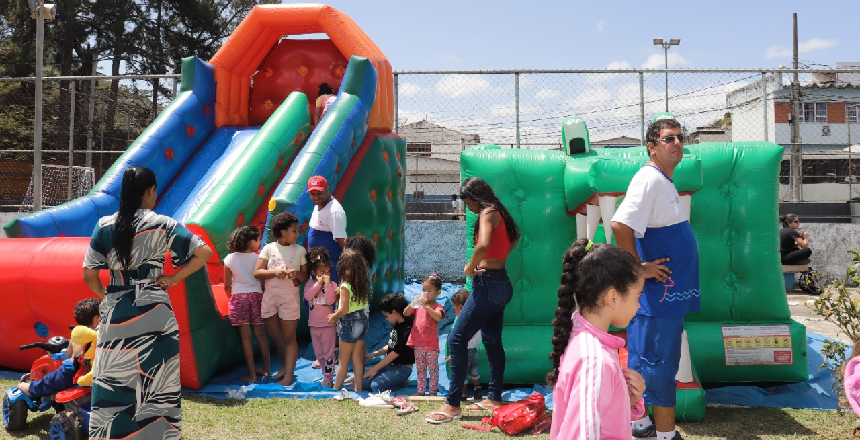 Portal de Not�cias PJF | Com iniciativa da comunidade, �Pra�a Quente Pra Toda Gente� acontece no bairro Grama | SG - 26/9/2022