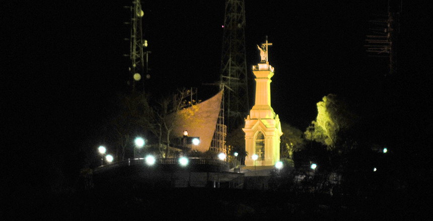 Portal de Notcias PJF | Morro do Cristo e Pao Municipal recebem iluminao especial pelo Setembro Amarelo | SO - 31/8/2021