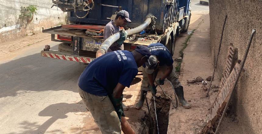 Portal de Not�cias PJF | Prefeitura retira mais de 19 toneladas de lixo das bocas de lobo em abril | SO - 12/5/2026