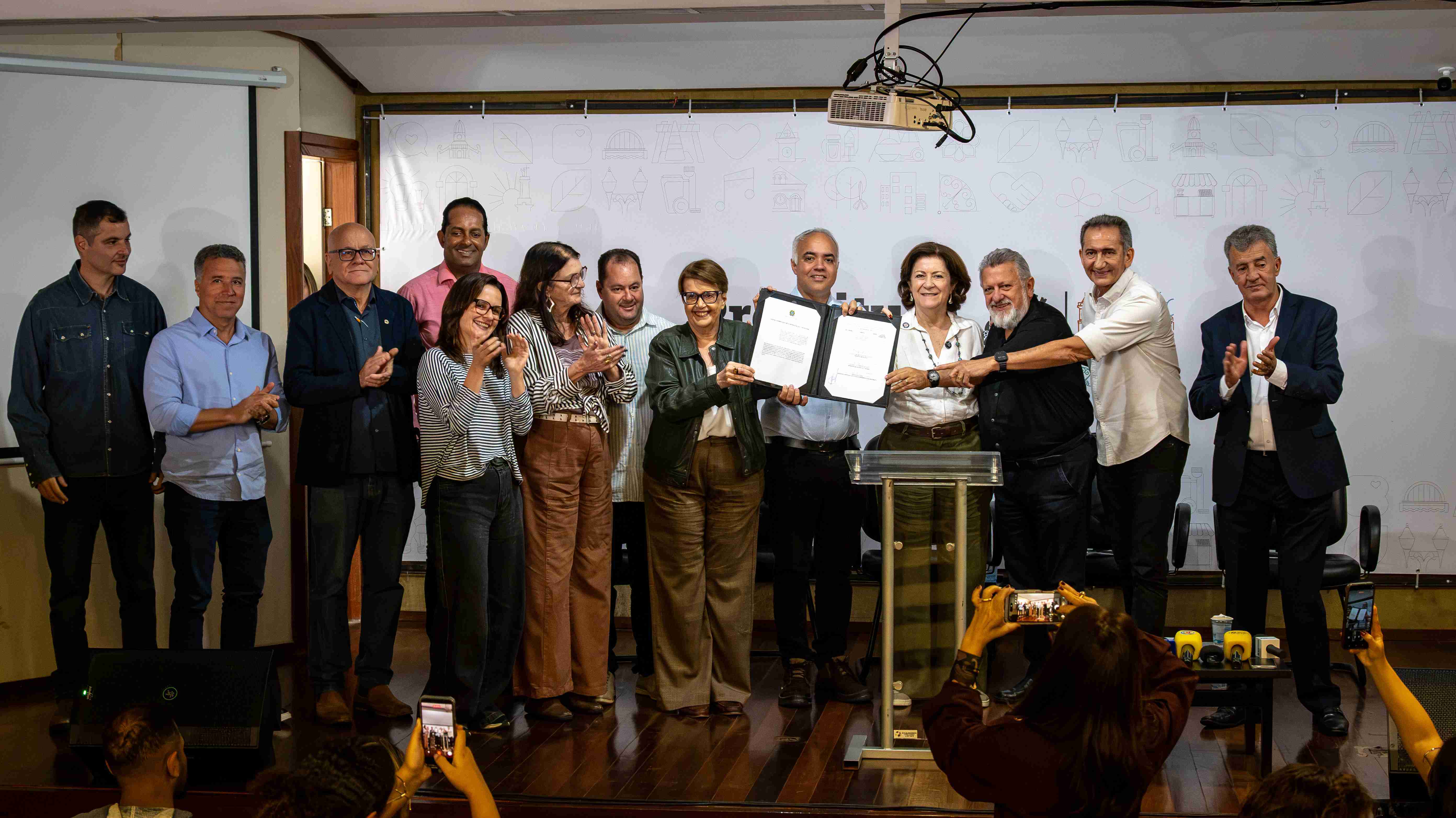 Portal de Not�cias PJF | Em visita a Juiz de Fora, ministros do Governo Lula participam de an�ncio de obras no Morro do Cristo e destacam investimentos federais de mais de R$ 1 bilh�o | PREFEITURA - 13/8/2026