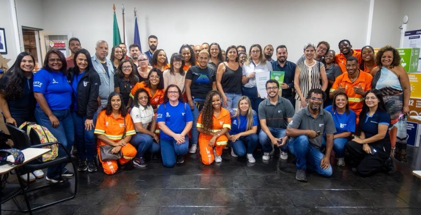 Portal de Not�cias PJF | Demlurb recebe 14 mil novas lixeiras para o Programa Lixo Zero | DEMLURB - 9/12/2025