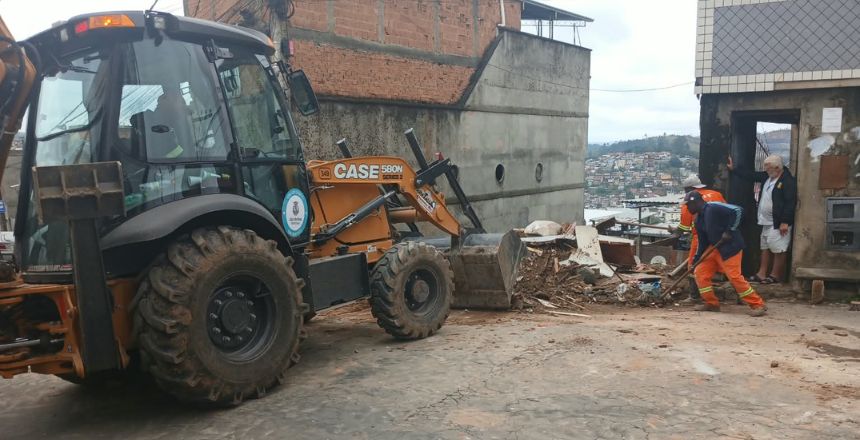 Portal de Not�cias PJF | Demlurb realiza recolhimento de descarte irregular na Vila Ozanan e refor�a di�logo com comunidades | DEMLURB - 16/9/2026