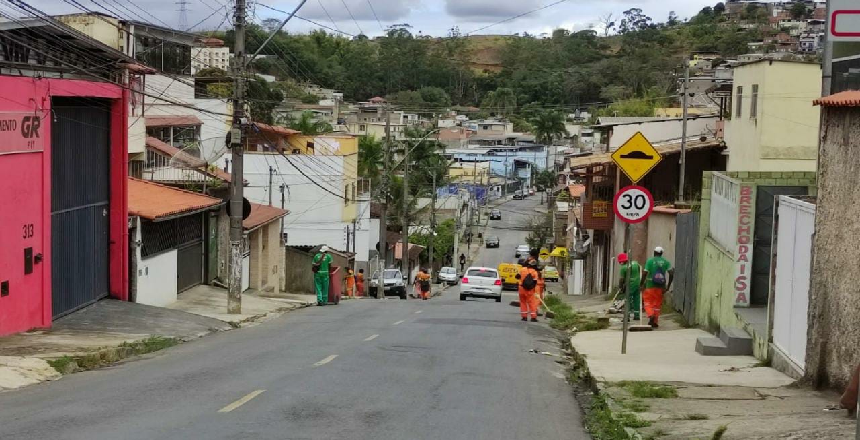 Portal de Notcias PJF | Demlurb realiza mutiro de limpeza no Santo Antnio | DEMLURB - 1/9/2021