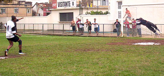 Portal de Not�cias PJF | Campeonato de Futebol da PJF tem semifinal definida na categoria veterana | SARH - 16/10/2006