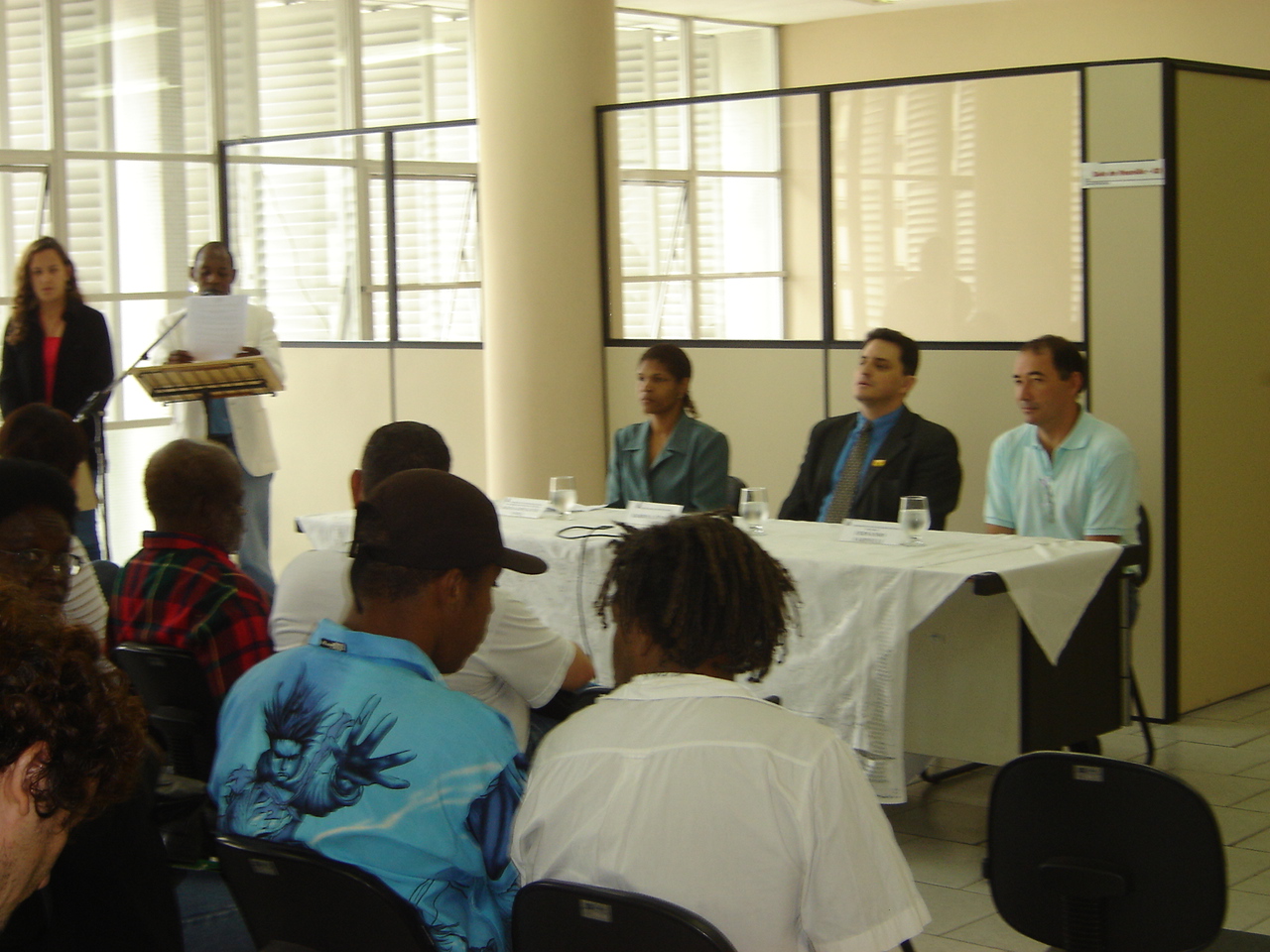 Portal de Not�cias PJF | Representantes do CMVPN e Prefeitura prestam homenagem a jornalistas da cidade | SAS - 18/11/2005