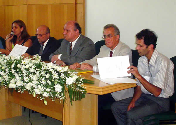 Portal de Not�cias PJF | Comit� do rio Paraibuna poder� garantir recursos para a regi�o | CESAMA - 15/2/2005