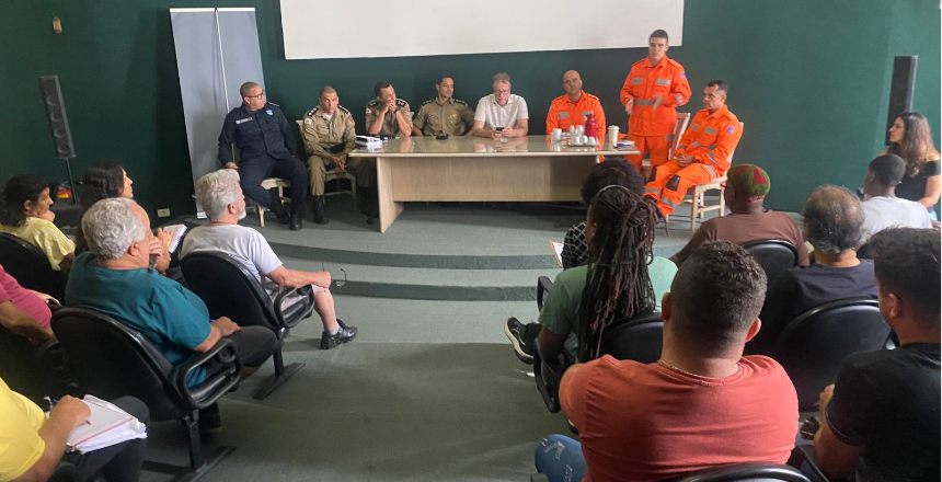 Portal de Not�cias PJF | Carnaval seguro: blocos recebem orienta��es da PM e do Corpo de Bombeiros | FUNALFA - 29/1/2025