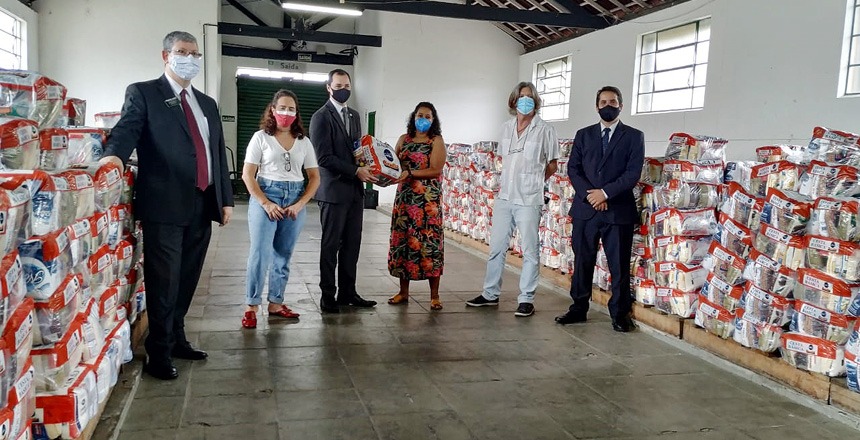 Portal de Not�cias PJF | PJF recebe 1.500 cestas b�sicas para fam�lias em vulnerabilidade social  | SEAPA - 9/3/2021